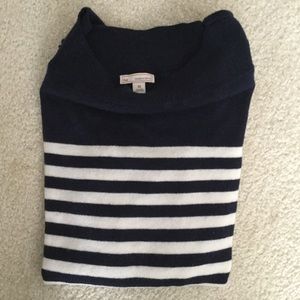 XS Gap boat neck sweater- navy and white